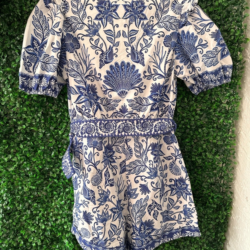 NWT Farm Rio Blue and White Floral Romper - Picture 5 of 7